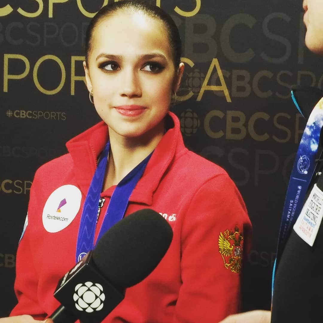 PJクォンさんのインスタグラム写真 - (PJクォンInstagram)「Congratulations to women's world figure skating champion Alina Zagitova #worldfigure #CBCskate」3月22日 22時14分 - pjkwong