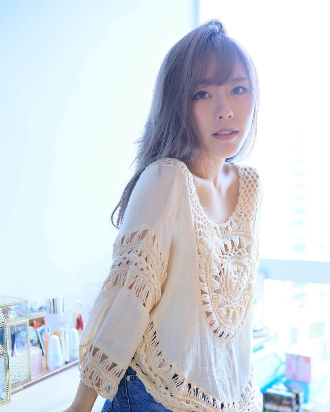 Miss Hunnyのインスタグラム：「Hi Friday 🥂 今晚出片，圖文不符 (´･_･`) #私圖」