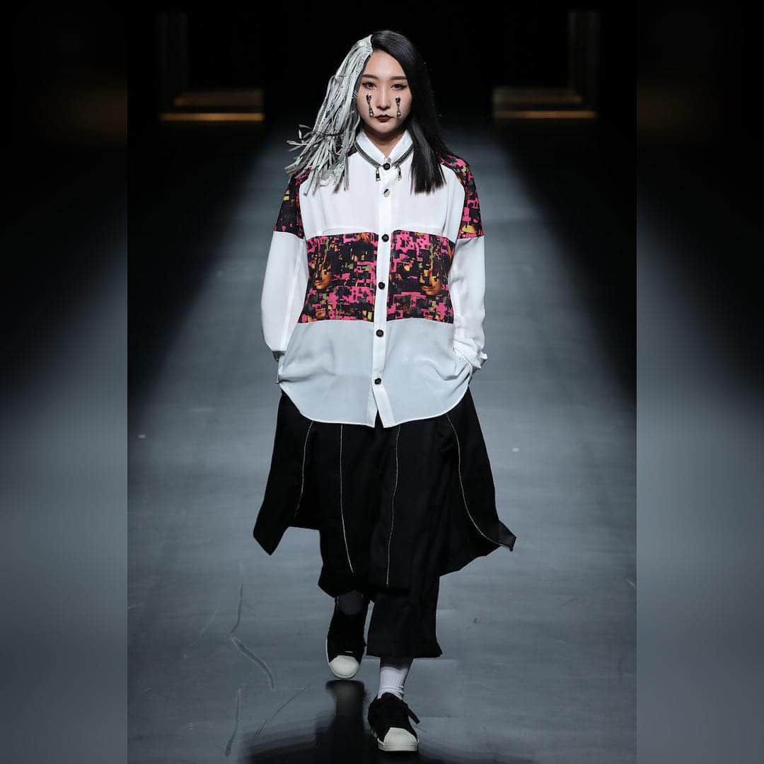 のインスタグラム：「🔥KNOCK OUT YOUR FAKES🔥﻿ ﻿ @acuodbychanu 2019AW🗞💎﻿ Always thank you @chanu46 ❤️﻿ ﻿﻿ ﻿﻿ #acuodbychanu  #afw2019aw」