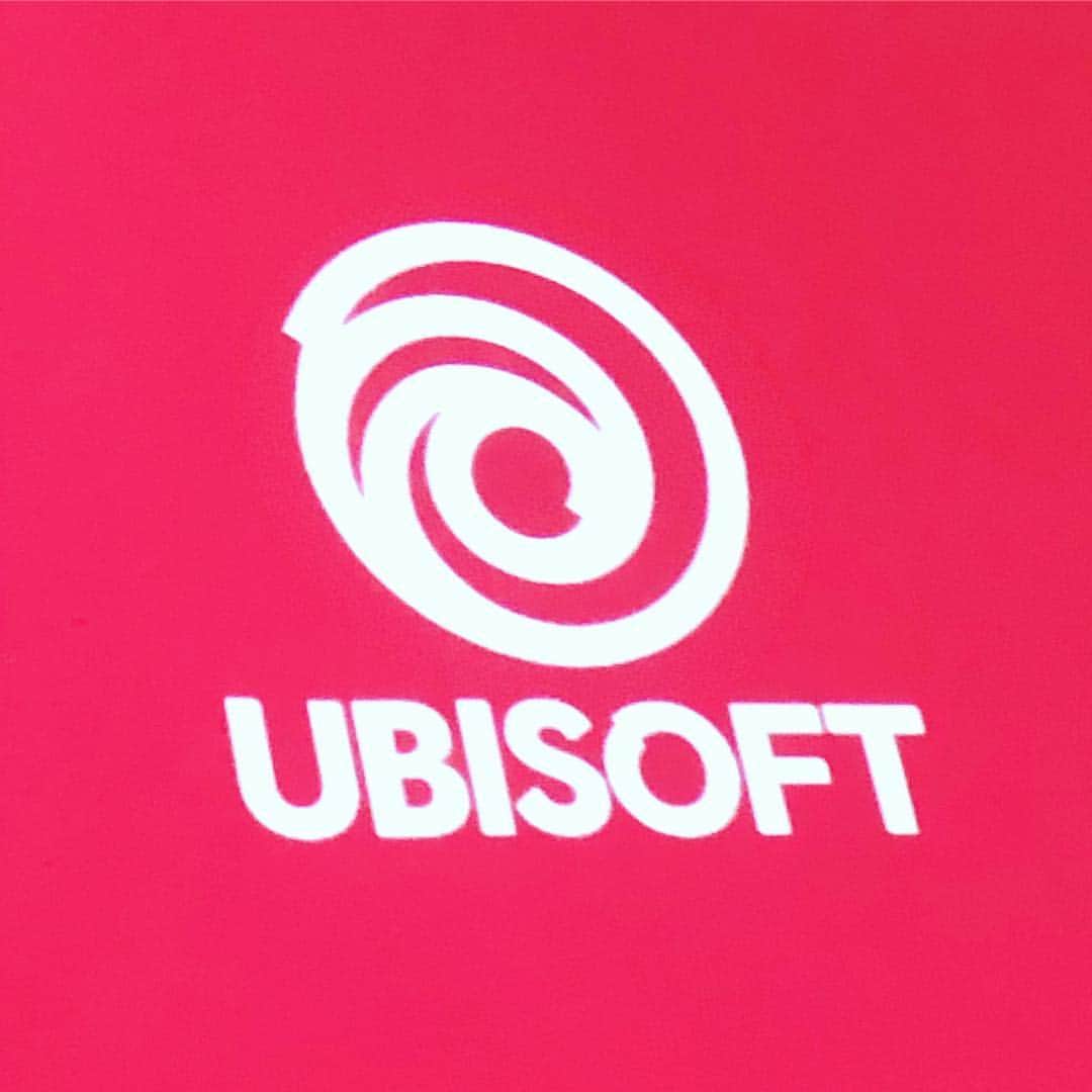 須田剛一のインスタグラム：「UBI」
