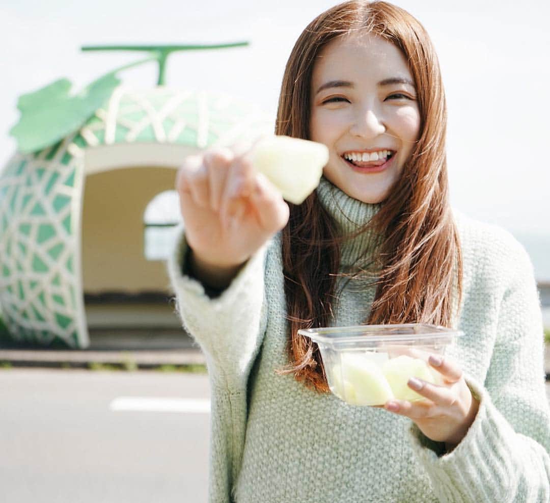 のインスタグラム：「你吃唔吃一粒啊？🍈 . #フルーツバス停 #メロン #Nagasaki #果物 #長崎縣 #melon #小長井 #Kyushu #ctytravelmap」