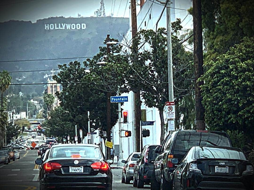 ロン・ハワードさんのインスタグラム写真 - (ロン・ハワードInstagram)「Look where I was stopped in traffic today. Crawling my way to what turned out to be a fascinating and exciting creative meeting」3月22日 13時53分 - realronhoward