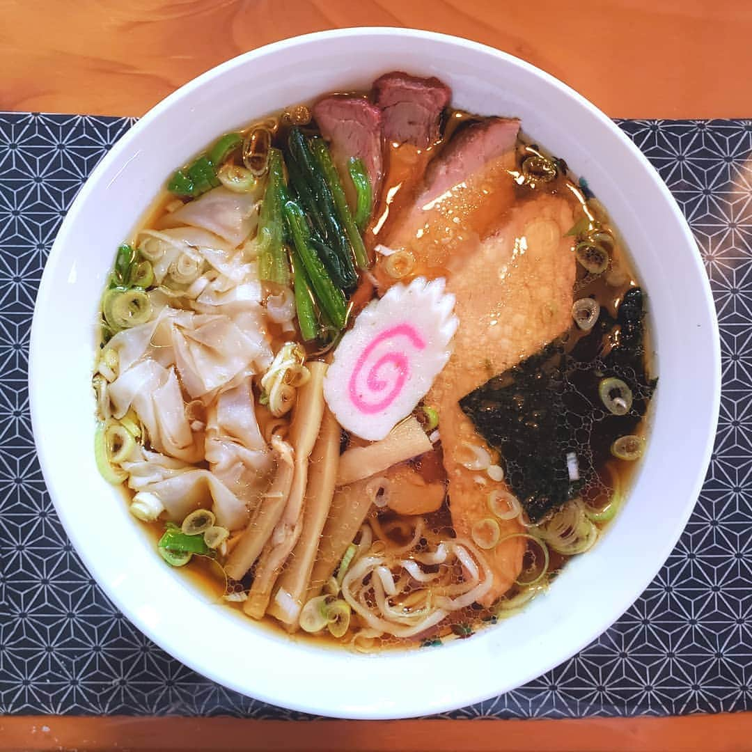 布川敏和さんのインスタグラム写真 - (布川敏和Instagram)「〝本日のメンラー〟 ワンタン･チャーシュー･ラーメン～🍜=ヽ(๑´ڡ`๑) . #ワンタン #チャーシュー #ラーメン」3月22日 13時55分 - fukawatoshikazu