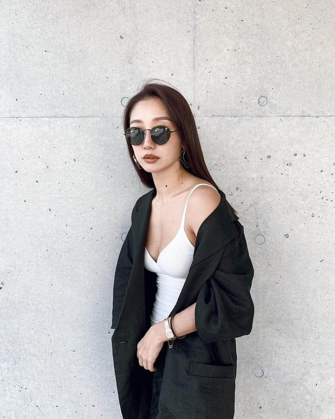のインスタグラム：「Camisole. . 春らしい季節になってきましたね☺︎. . ジャケットの下に着るキャミを探していて、シルエットも良くて楽ちんアイテムを見つけたので紹介します♡. . @gu_for_all_ のキャミソールは. 胸を盛りすぎず綺麗にみせてくれながら、きちんとホールド、そしてパッド付きなので下着いらずでとにかく楽ちん♡. . 黒も欲しいなー♪. . #gupr #ブラフィールビューティー #ブラフィール」