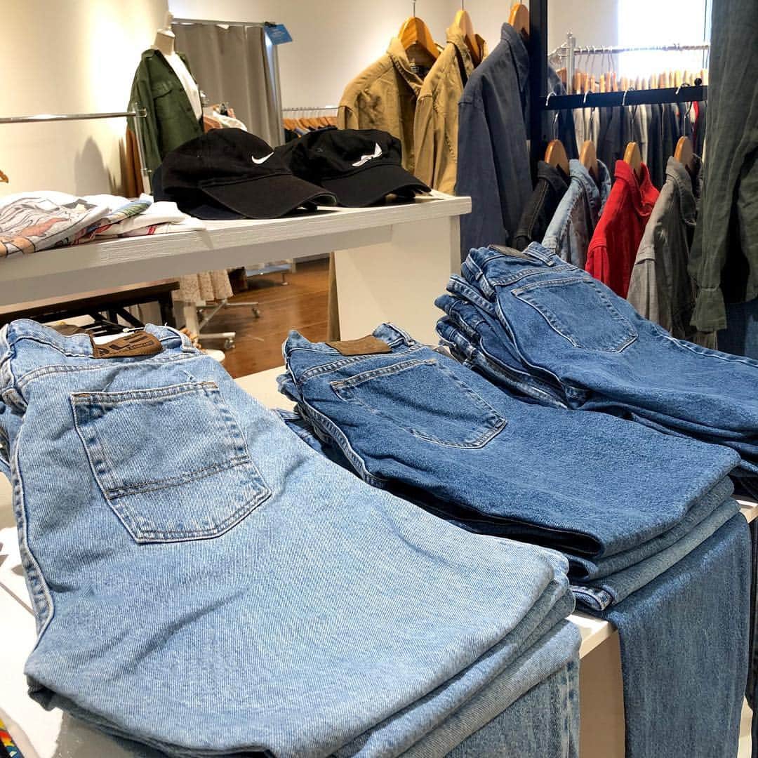 名古屋パルコさんのインスタグラム写真 - (名古屋パルコInstagram)「【南館7F 特設会場】 『WEGOリミテッドショップ』が期間限定でオープンしております🤹🏻‍♂️🤹🏻‍♀️ . 定番のスポーツブランドTシャツから旬なブランドシャツなど、普段のWEGOには展開のないUSEDアイテムを多数ご用意しております🥳 . .  期間：3月21日（木）～3/31（日） 会場：南館７F　特設会場 . . . #wego #ウィゴー #古着 #used #ユーズド #デニム #スウェット #トレンチコート #ラルフローレン #ralphlauren #ナイキ #nike #チャイナドレス #ハードロックカフェ #hardrockcafe #名古屋パルコ #名古屋PARCO #nagoyaparco #名古屋 #nagoya #栄 #矢場町」3月22日 14時41分 - parco_nagoya_official