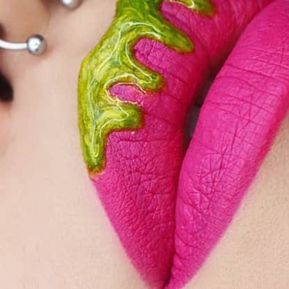 のインスタグラム：「💗💚 @meltcosmetics #meltbmovie liquid set lipstick & #meltxenon eyeshadow mixed with @lindahallbergcosmetics #infinityglass . . . #meltcosmetics #lindahallberg」