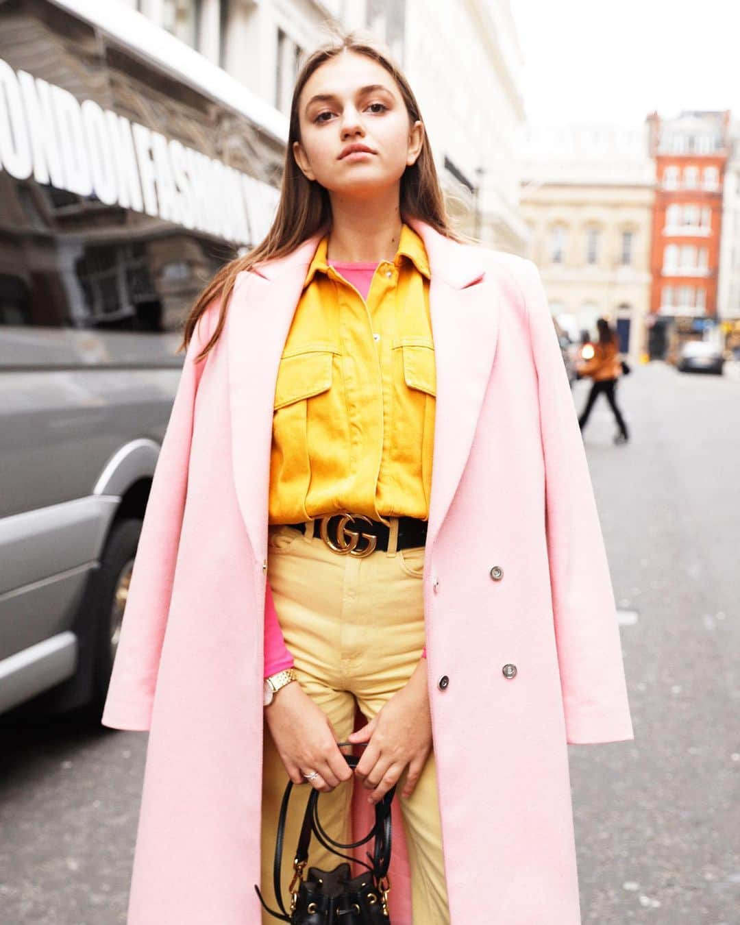 Droptokyoさんのインスタグラム写真 - (DroptokyoInstagram)「LONDON STREET STYLE Style01: @olimpiakastrau / Style02: @cheristyle_  #streetstyle#london#streetscene#streetfashion#streetwear#streetculture#fashion#film#filmphotography #LFW#AW19#londoner#styleblogger#fashionshow#fashionmodeles#mood#fashionweek#photography#instafashion#fashionstyling#models#highfashion#fashionstyle#fashionstyling#photographer#style Photography: @yuri_horie_」3月22日 15時26分 - drop_tokyo