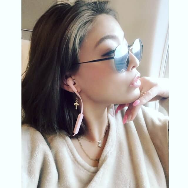 pukkeyさんのインスタグラム写真 - (pukkeyInstagram)「Going to Sendai🚅 with @sudio 🎧  今日もこの子が大活躍❤️ 4/30までの購入で ポーチがもらえるよ🙋‍♀️ クーポンコードもあるから お得にGetしてね❤️ 15%オフになるよ👍  クーポンコード:pukkey  Thank you  @sudio ❤️ #sudio #sudiomoments #PR」3月22日 15時53分 - yuuki_pky