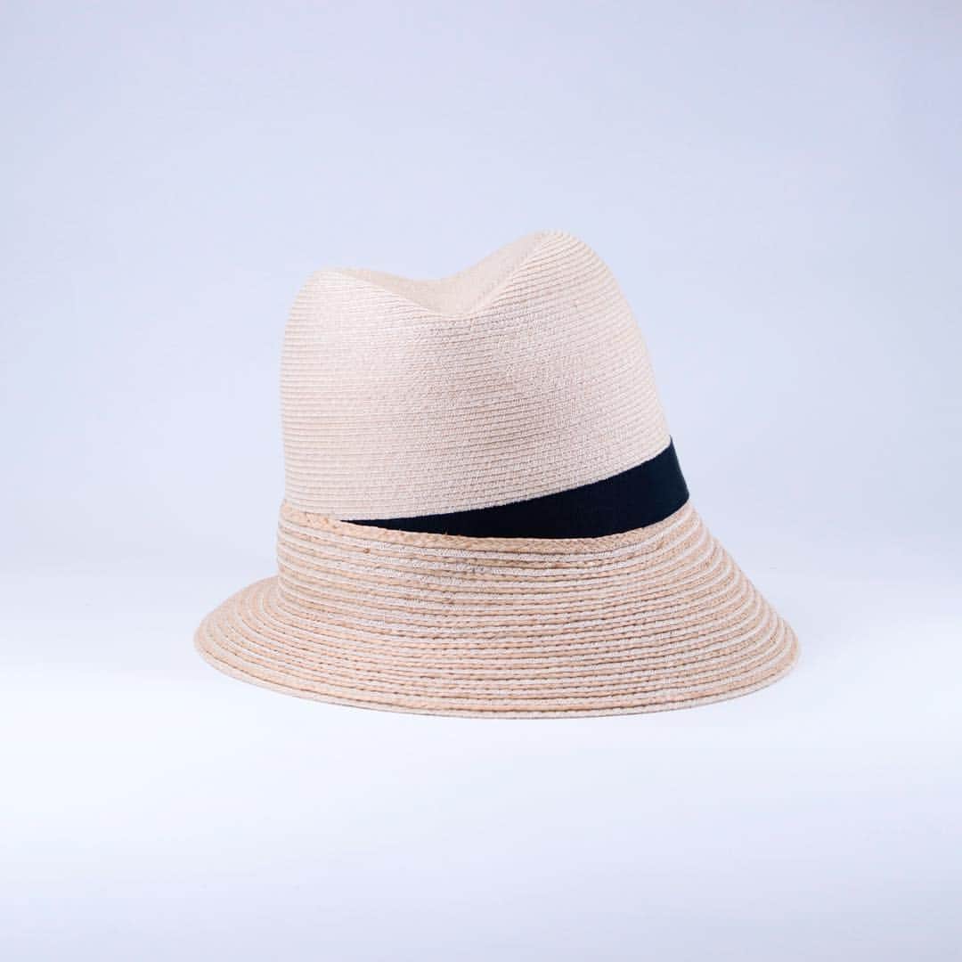 のインスタグラム：「Asymmetry hat #kamilavka19ss #kamilavka #asymmetryhat #asymmetry #hat」