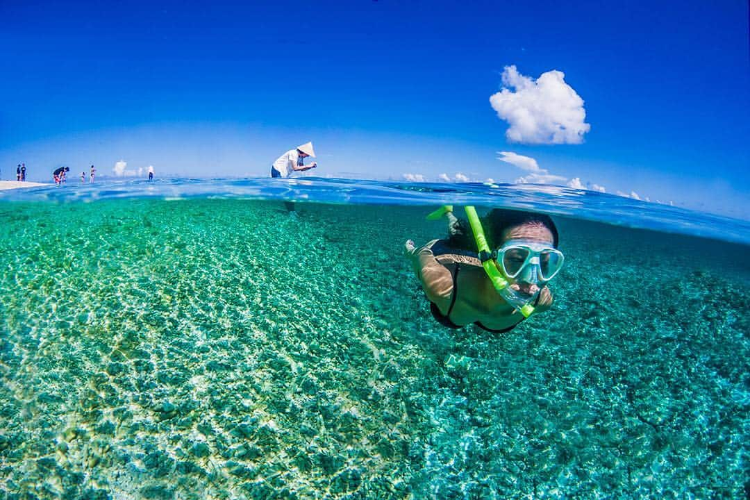 Be.okinawaさんのインスタグラム写真 - (Be.okinawaInstagram)「With its surprisingly clear waters, Barasu Island is the perfect place to explore the underwater world while snorkeling! #barasuisland #snorkeling #beach #beachlife #beachlover #beachside #beokinawa #visitokinawa」3月22日 16時12分 - visitokinawajapan