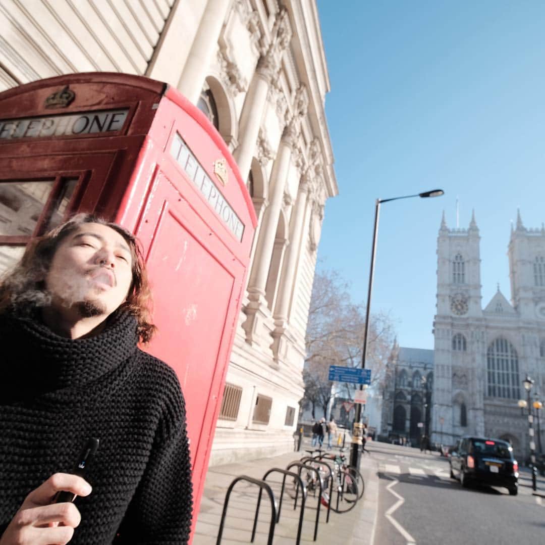 窪塚洋介のインスタグラム：「#ShiftFWD #シフトフォワード #myblu  @myblujapan  A video will be released every Friday. No.2 arrivals!!! We've shot them in London. #yosukekubozuka」