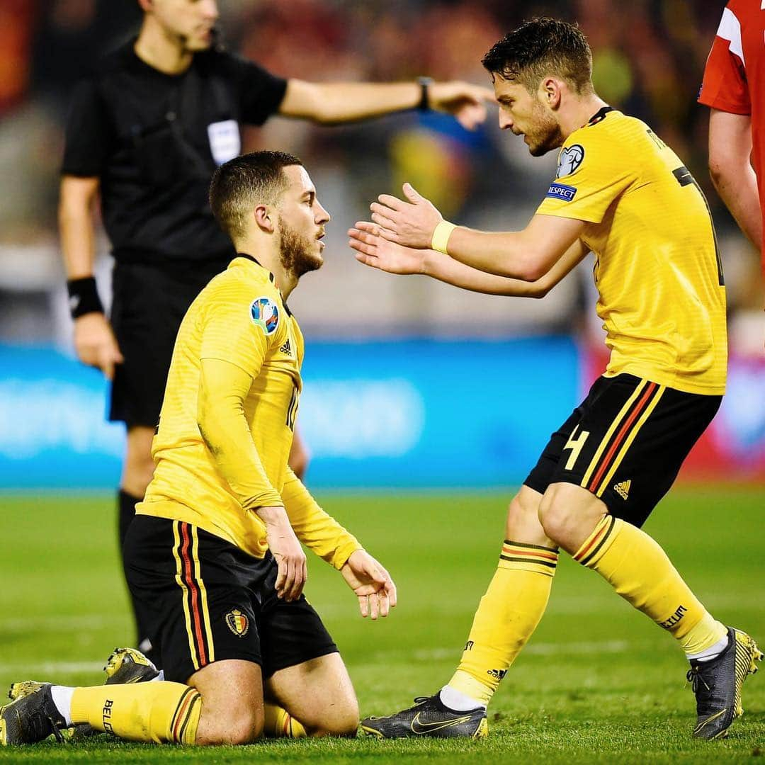 エデン・アザールさんのインスタグラム写真 - (エデン・アザールInstagram)「Great start guys 🇧🇪👏🏼 Happy to see you again legend #eddymerckx 🚲 ⚽️⚽️ #comeonbelgium  Très bon début les gars 👍🏼🇧🇪 #Euro2020. Un plaisir de revoir la légende #eddymerckx 🚲」3月22日 17時04分 - hazardeden_10