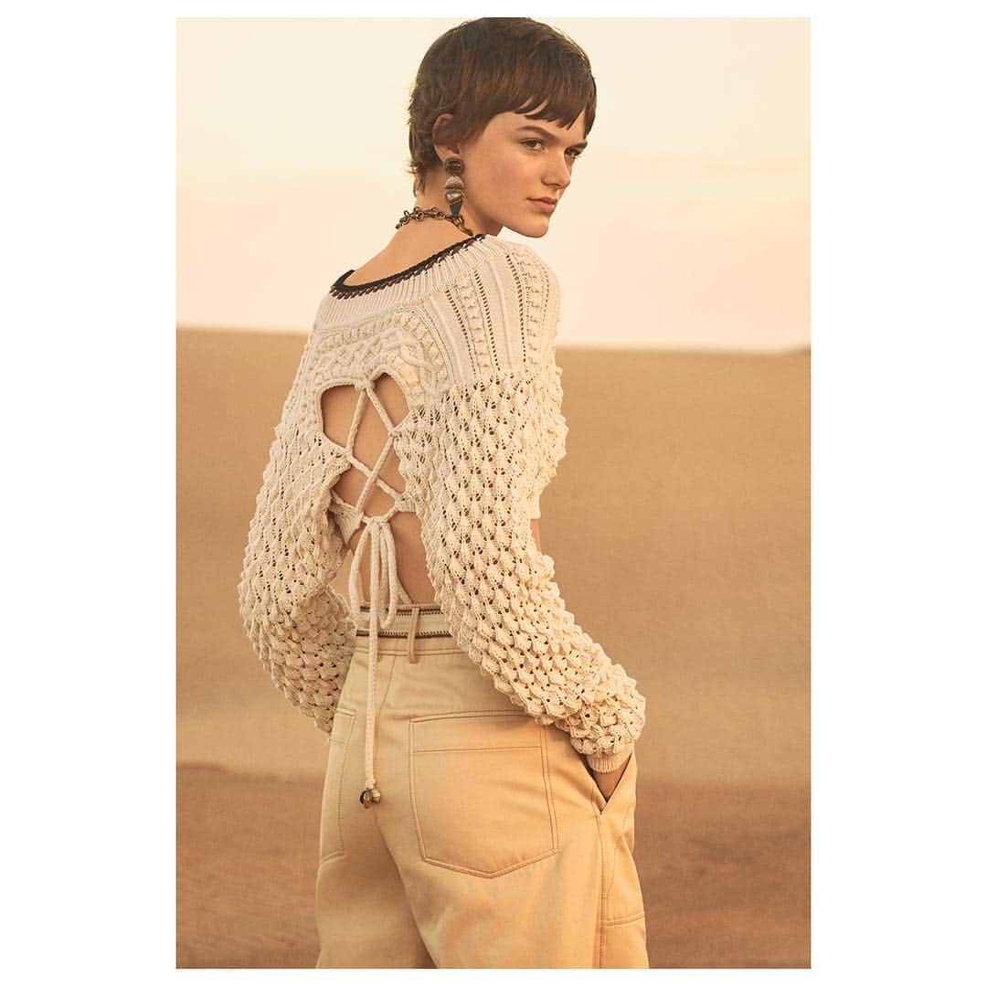 ZARAさんのインスタグラム写真 - (ZARAInstagram)「Introducing Zara Campaign Collection | Spring Summer 2019. Thank you @brittensink Photographer: @christian_macdonald_studio  Stylist: #karltempler」3月22日 17時56分 - zara