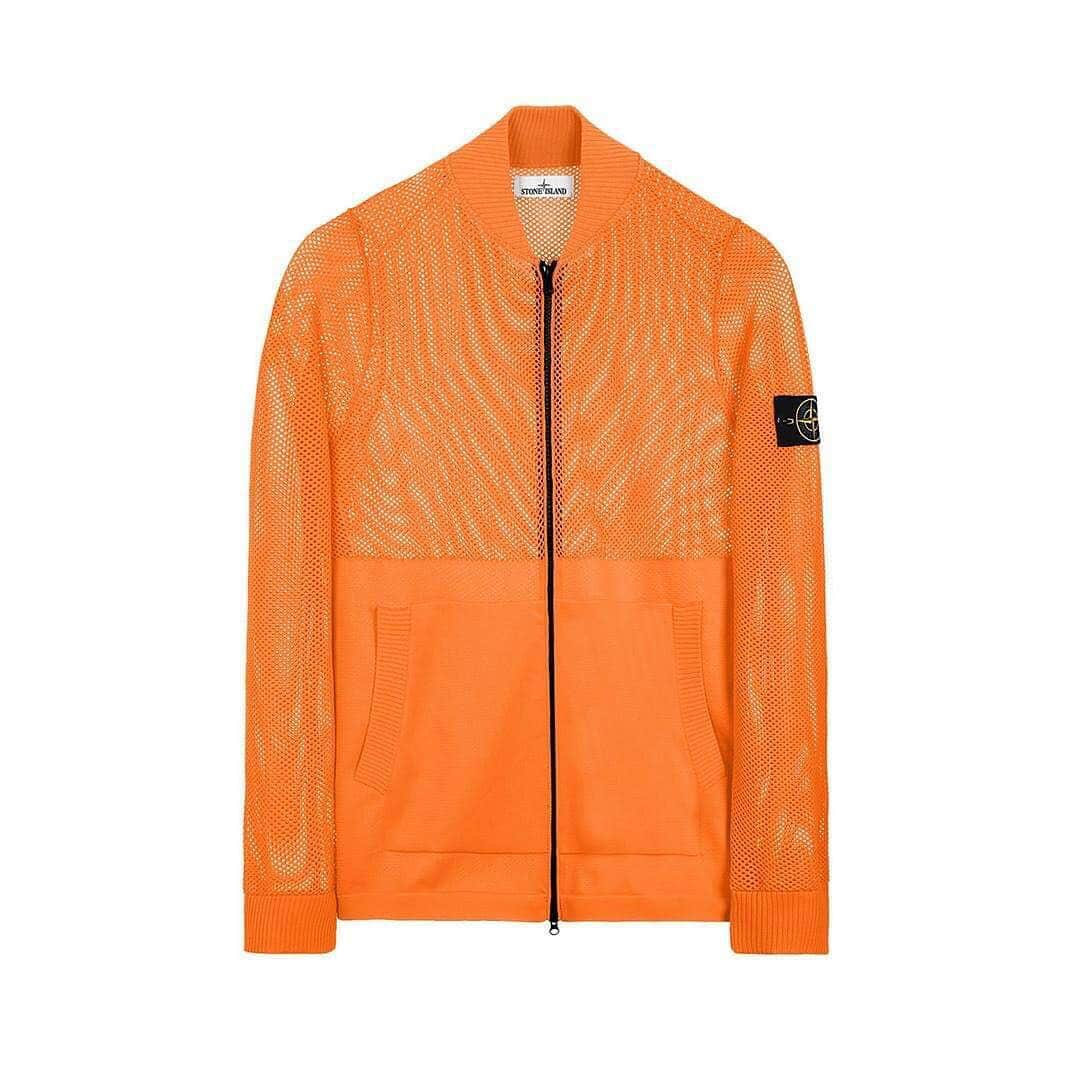 HYPEBEASTさんのインスタグラム写真 - (HYPEBEASTInstagram)「@hypebeaststyle: @stoneisland_official has injected a lean line of “Fluo Orange" colored outerwear and t-shirts into its current seasonal lineup. Swipe to check out the eight-piece collection, then head on over to the official Stone Island website to purchase the gear.  Photo: Stone Island」3月22日 17時53分 - hypebeast