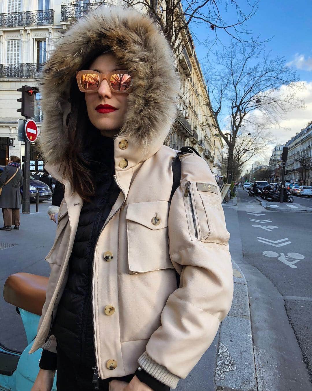 タトラスさんのインスタグラム写真 - (タトラスInstagram)「The loveliest brazilian influencer @parismechama walking around Paris wearing #TatrasOfficial Fall Winter Collection✨ #TatrasPeople tatras.it ________ #influencer #tatraspeople #tatrasofficial #fashion #fashionweek #downjacket #puffer #ootd #lotd #sotd #potd #fashionigers #instafashion #influencer #babe #look #paris #france #tatrastakesparis」3月22日 17時55分 - tatras_official