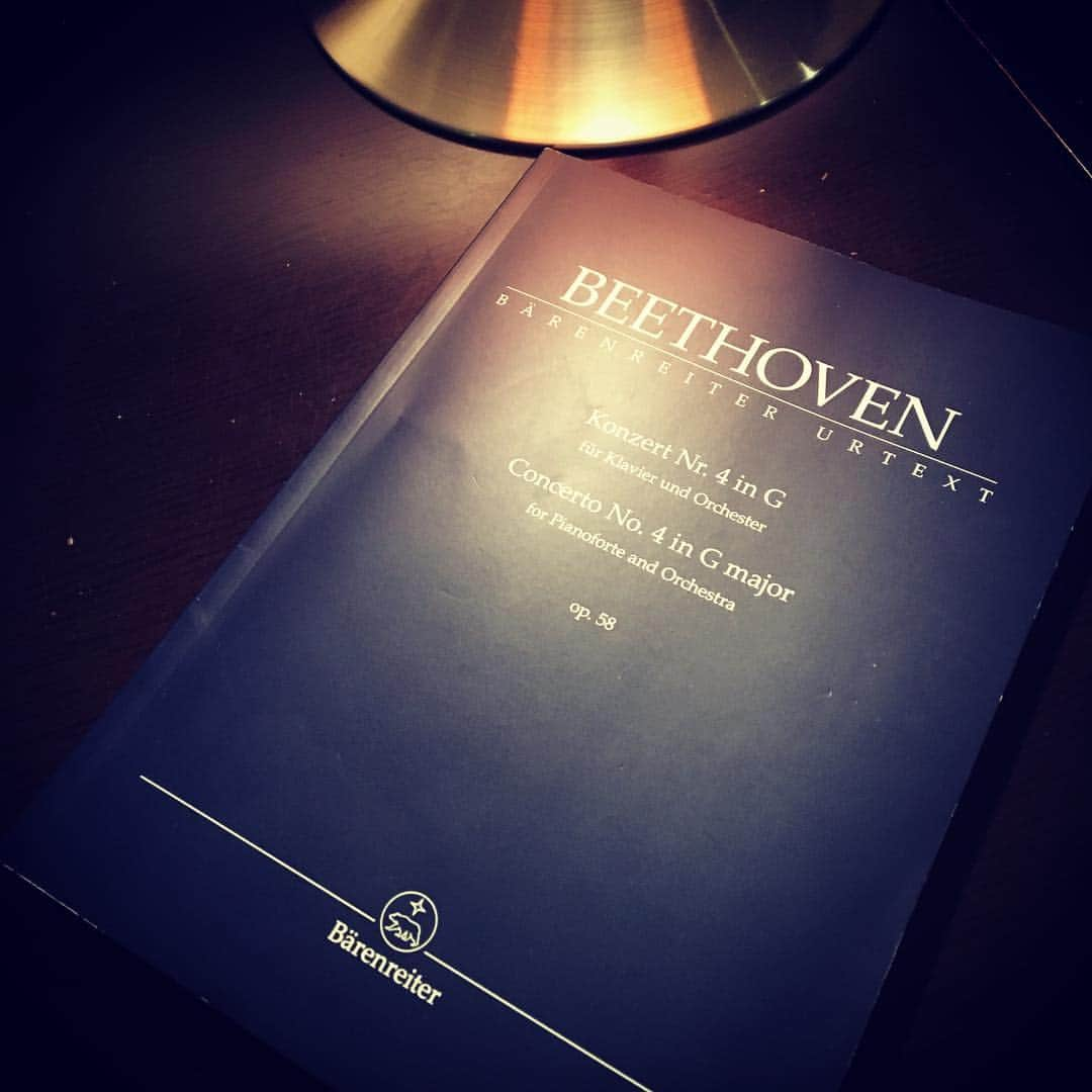 金子三勇士さんのインスタグラム写真 - (金子三勇士Instagram)「Rehearsal finished! #BeethovenPianoConcerto4 #Beethoven #PianoConcerto #Gmajor #Rehearsal #Mishimacity #Shizuoka #Japan #ベートーヴェンピアノ協奏曲第4番 #ベートーヴェン #ピアノ協奏曲 #リハーサル #三島市民文化会館 #三島市 #静岡県 #楽譜」3月22日 18時53分 - miyujikaneko_official