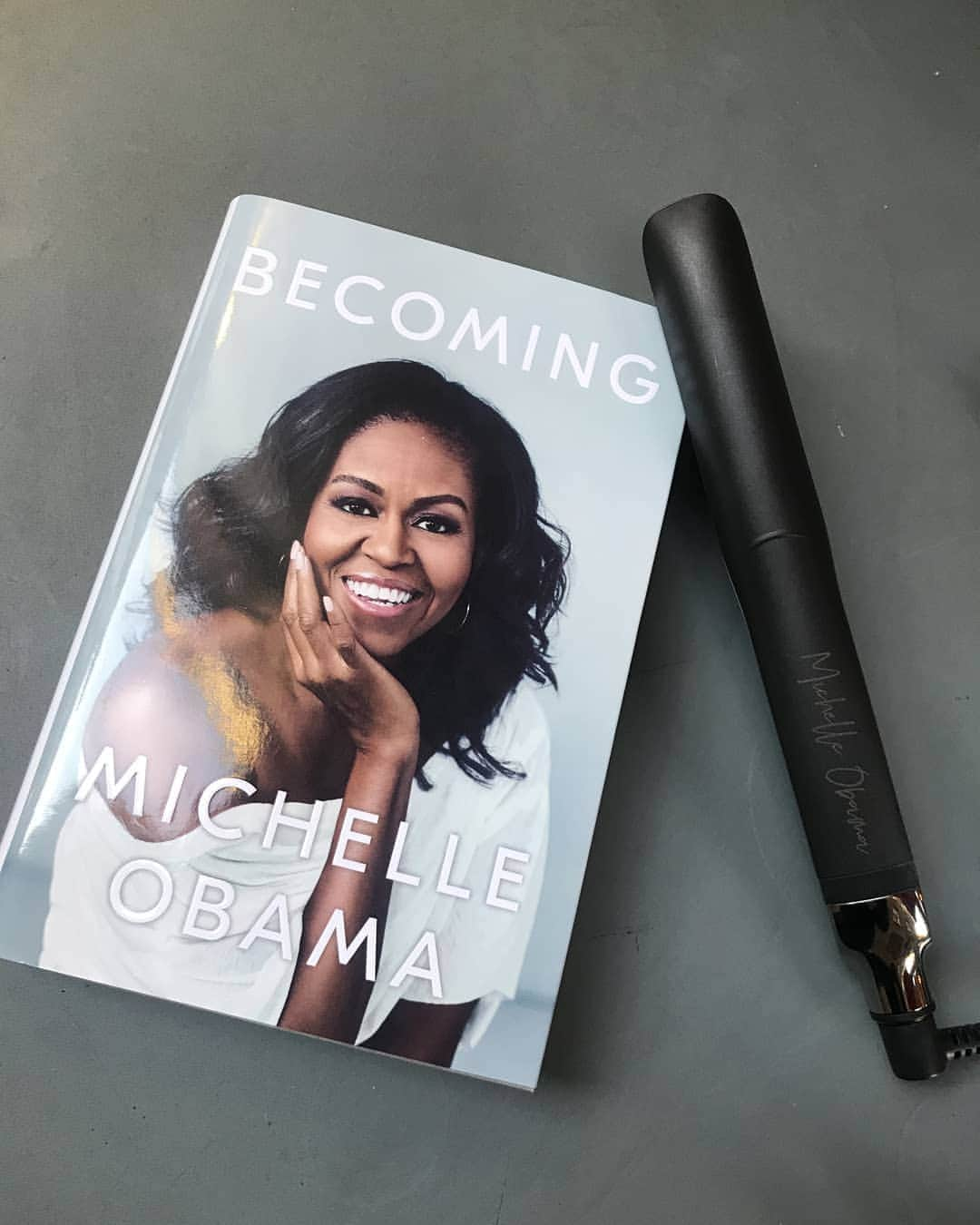 ghd hairさんのインスタグラム写真 - (ghd hairInstagram)「In honour of Women’s History Month, we are sharing ghd’s girl heroes, every day… 💗  Michelle Obama. is a writer, lawyer and was the first African American First Lady in the White House. Her memoir has become one of the best-selling books of the decade. 👌  #ghdhair #femaleempowerment #inspiring #inspirationalwomen」3月22日 19時03分 - ghdhair