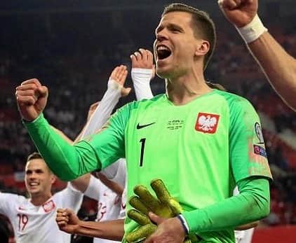 ヴォイチェフ・シュチェスニーのインスタグラム：「3 punkty 💪🇵🇱 Good start to Euro 2020 qualifiers 👍  #laczynaspilka #Polska #AUTPOL #Szczesny」