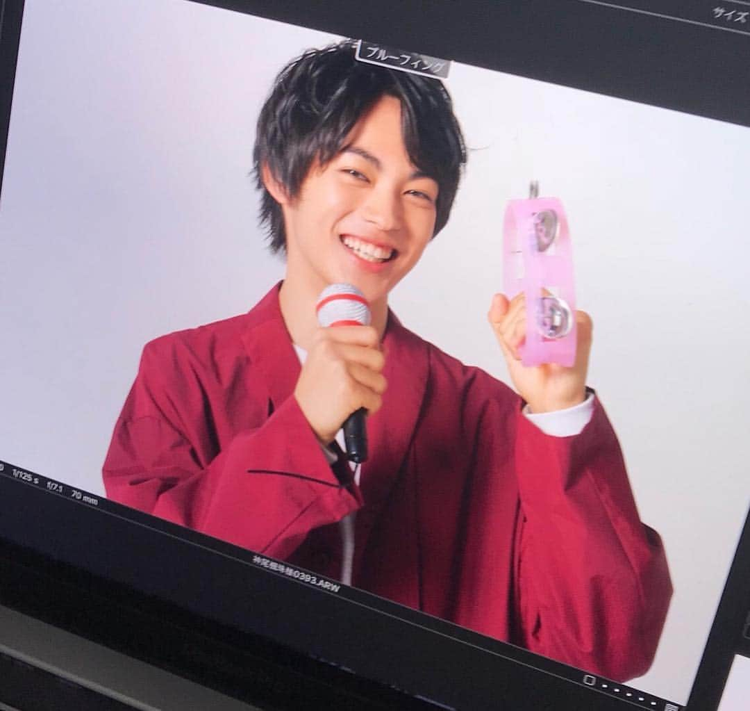 神尾楓珠さんのインスタグラム写真 - (神尾楓珠Instagram)「JUNON5月号 本日より発売されてます！ ぜひ！ #junon」3月22日 19時14分 - kamio_fuju