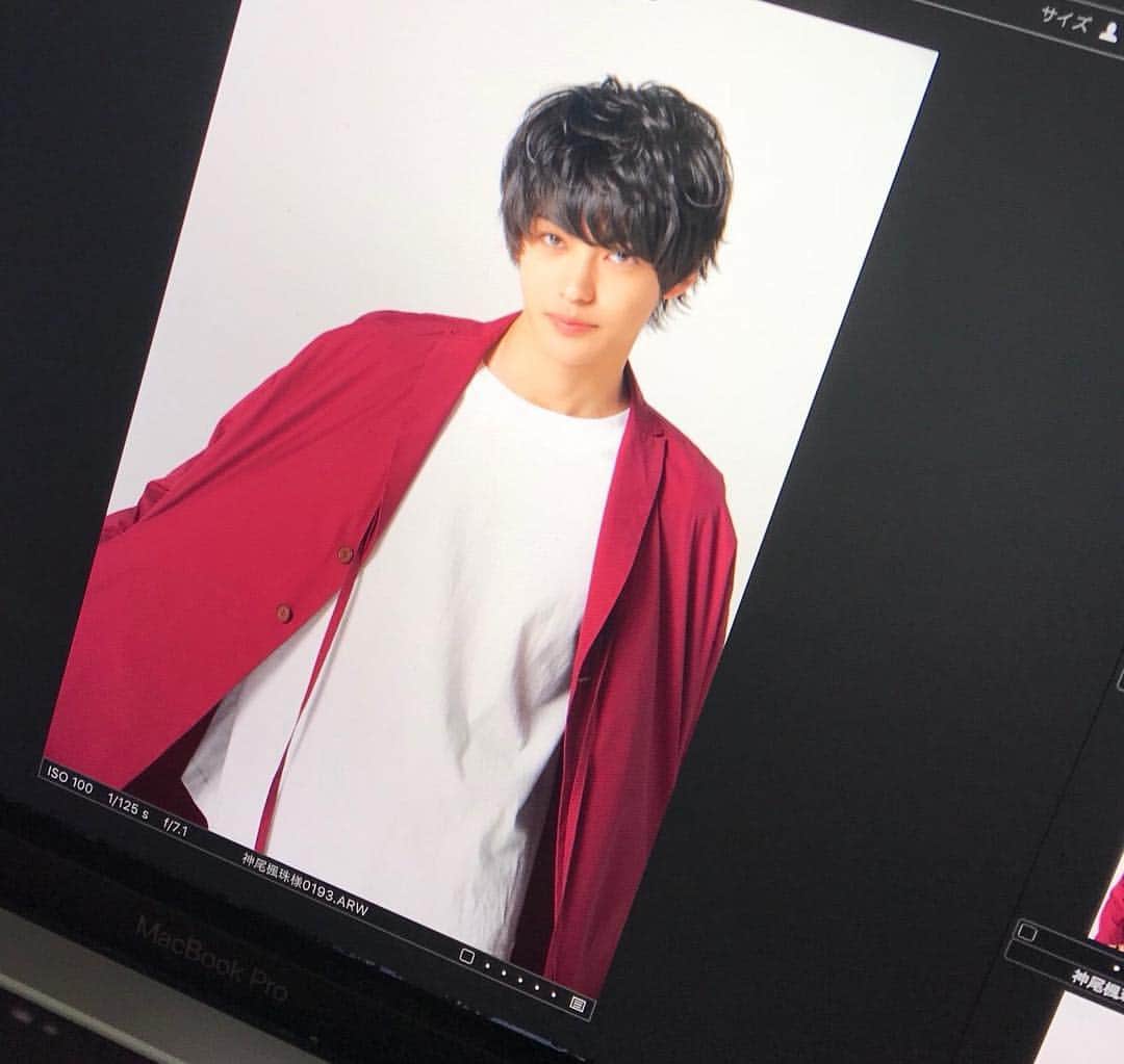 神尾楓珠さんのインスタグラム写真 - (神尾楓珠Instagram)「JUNON5月号 本日より発売されてます！ ぜひ！ #junon」3月22日 19時14分 - kamio_fuju