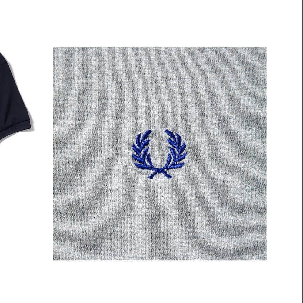 narifuri_japanさんのインスタグラム写真 - (narifuri_japanInstagram)「﻿ <narifuri FRED PERRY Collection>﻿ ・﻿ ・﻿ 記念すべき 10th Anniversary で発表するポロシャツは２型。﻿ ﻿ 一つは今ではコラボレーションの代名詞とも言えるファーストモデルをベースに10周年にちなんだ10色の糸で表現された月桂樹刺繍をあしらった10th Edition.﻿ ﻿ 一つは FRED PERRY アーカイヴからピックアップしたテニスポロシャツをスポーティーにアップデートしたモダンな一枚。﻿ ﻿ 機能性 と カルチャー。﻿ 両ブランドが10年かけて創りあげた新たな “伝統” をお楽しみ下さい。﻿ ﻿ ﻿ #narifuri﻿ #ナリフリ﻿ #fredperry﻿ #フレッドペリー﻿ #フレペ﻿ #bicycle﻿ #cityride﻿ #easyridetokyo﻿ #街乗り」3月22日 19時25分 - narifuri_japan