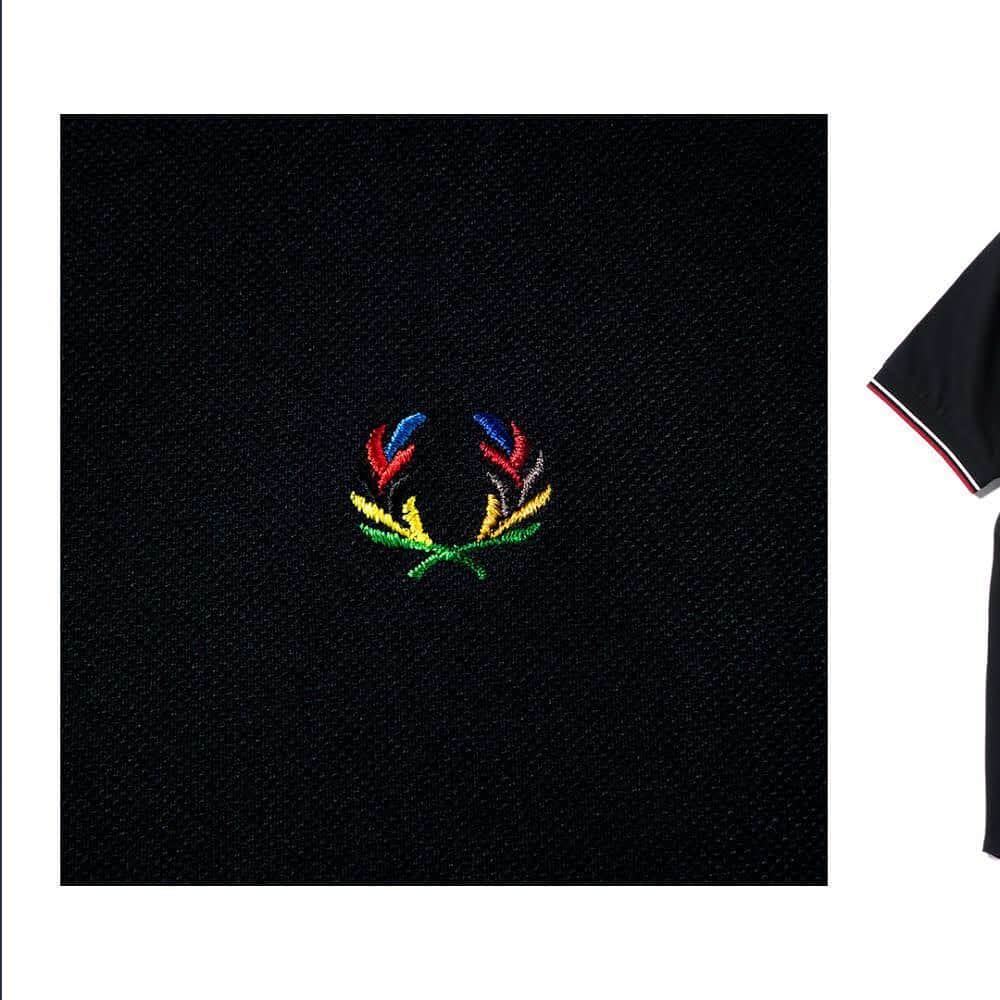 narifuri_japanさんのインスタグラム写真 - (narifuri_japanInstagram)「﻿ <narifuri FRED PERRY Collection>﻿ ・﻿ ・﻿ 記念すべき 10th Anniversary で発表するポロシャツは２型。﻿ ﻿ 一つは今ではコラボレーションの代名詞とも言えるファーストモデルをベースに10周年にちなんだ10色の糸で表現された月桂樹刺繍をあしらった10th Edition.﻿ ﻿ 一つは FRED PERRY アーカイヴからピックアップしたテニスポロシャツをスポーティーにアップデートしたモダンな一枚。﻿ ﻿ 機能性 と カルチャー。﻿ 両ブランドが10年かけて創りあげた新たな “伝統” をお楽しみ下さい。﻿ ﻿ ﻿ #narifuri﻿ #ナリフリ﻿ #fredperry﻿ #フレッドペリー﻿ #フレペ﻿ #bicycle﻿ #cityride﻿ #easyridetokyo﻿ #街乗り」3月22日 19時25分 - narifuri_japan