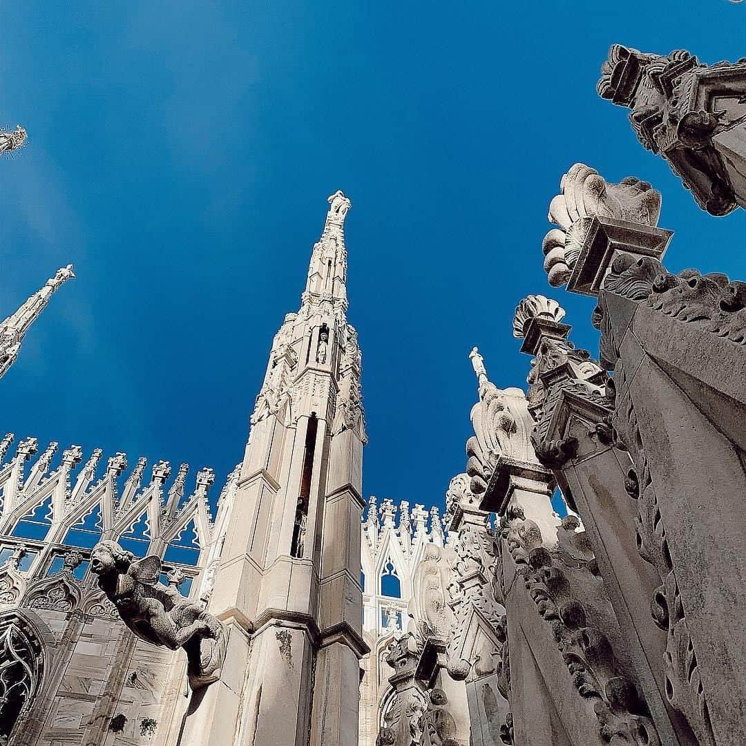 Lonely Planetさんのインスタグラム写真 - (Lonely PlanetInstagram)「This week's #lonelyplanet regram comes from @adjustyoursense who took this awesome shot of #Milan’s Cathedral. A vision in pink Candoglia marble, this extravagant Gothic cathedral, 600 years in the making, aptly reflects the city's creativity and ambition. Its pearly white facade, adorned with 135 spires and 3400 statues, rises like the filigree of a fairy-tale tiara, wowing the crowds with its extravagant detail.— Every week we regram a shot from our community. Tag yours with #LonelyPlanet for a potential feature!」3月22日 19時30分 - lonelyplanet