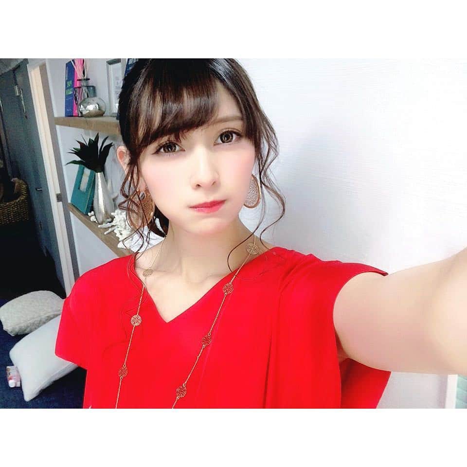 アンジェラ芽衣さんのインスタグラム写真 - (アンジェラ芽衣Instagram)「赤いドレスが着たい気分🦀﻿ ﻿ #アンジェラ芽衣 #2019 #2019年 #自撮り #selfie #selfie #写真 #photo」3月22日 19時31分 - ange_la00