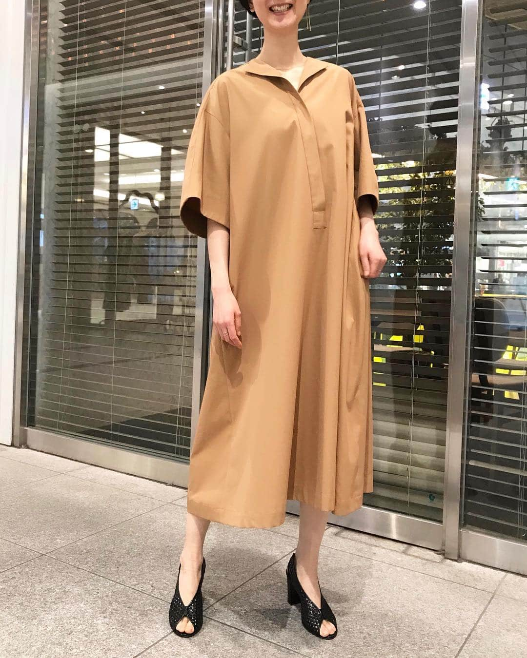 DRESSTERIORさんのインスタグラム写真 - (DRESSTERIORInstagram)「【2WAY dress】﻿﻿﻿﻿﻿﻿﻿﻿﻿﻿﻿﻿﻿﻿﻿ ハイツイストコットン ベルト付きワンピース﻿ ¥31,000+tax﻿﻿﻿﻿﻿﻿﻿ ベージュ/ネイビー/テラコッタ﻿ ※テラコッタカラーはGINZA SIX店限定（2019年4月1日発売）﻿ ﻿﻿﻿﻿ ﻿﻿﻿ #dressterior #ドレステリア #サマードレス #ワンピース」3月22日 19時36分 - dressterior_official