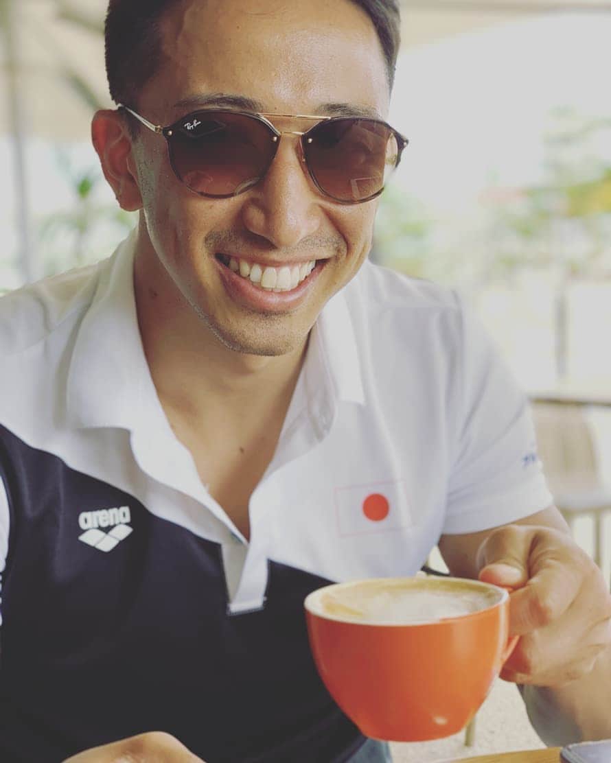 のインスタグラム：「. ☕😎🇦🇺 . #cafe #coffee #coffeetime #flatwhite #コーヒー好き #フラットホワイト #カフェ #australia #perth #パース」