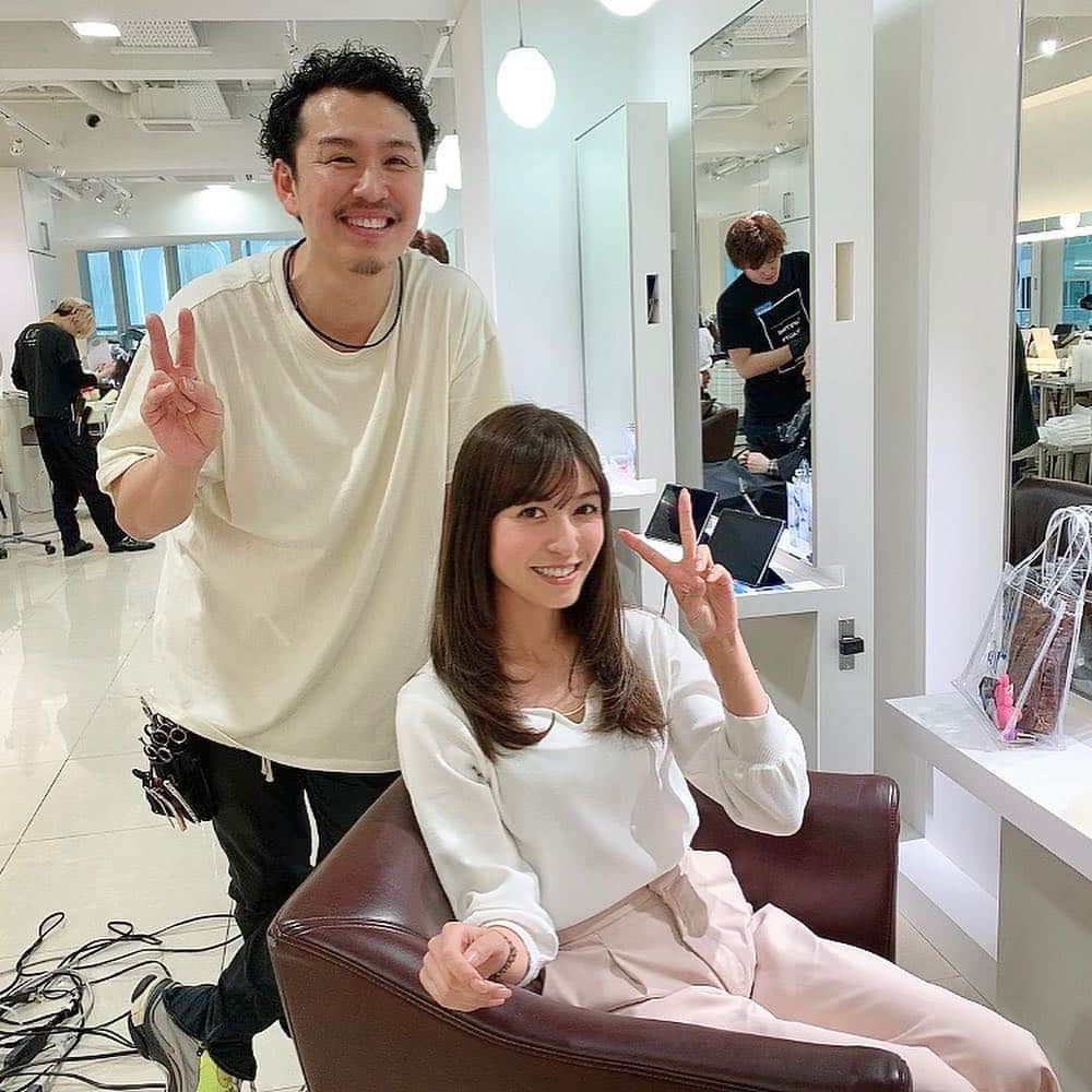 高沢奈苗さんのインスタグラム写真 - (高沢奈苗Instagram)「. 月1のヘアーメンテナンス💇‍♀️✨ . Air-Ginza Central ✂️ 高山店長のお陰で、好みの感じに仕上がりました✨ . カラーもいつも絶妙にニュアンス変えてもらい、わがままオーダーにも優しく応えてくれます😝🙏 . そしてairのトリートメントは本当に素晴らしい仕上がり〜😍✨ . . . #美容室 #エアー銀座セントラル #airginzacentral #beautysalon  #銀座美容室 #ロングヘアー」3月22日 19時41分 - nanaetakasawa