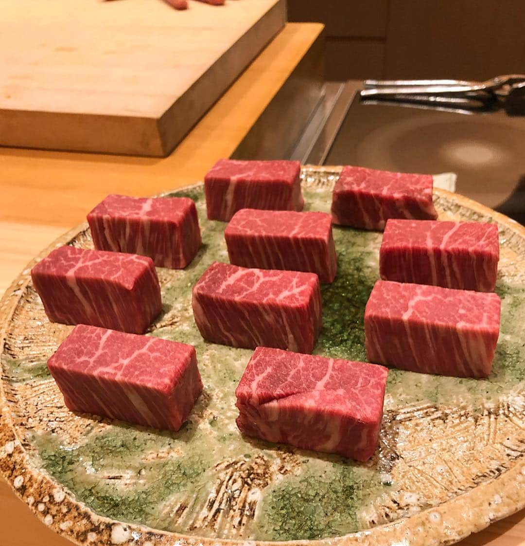 濱野りれさんのインスタグラム写真 - (濱野りれInstagram)「Dinner at 'Takiya'. I am very happy to come here every season ❤︎ The cuisine is delicious, chef's smile is cute, and it is wonderful place👼🍤🌟 . いつも素敵な時間をありがとうございます〜😊 毎シーズンメニューが違くておいしくて楽しくてとっても幸せ💓 . . . #たきや#麻布十番グルメ#麻布十番たきや#食べるの大好き#てんぷら#東京グルメ#グルメ女子#港区グルメ#ootdfashion#birkin25 #msgm#springfashion #takiya#tenpura#tempurashrimp#tempura#lovetoeat#tokyorestaurant#tokyoeats#eatlover#japanesegirl#japanesefood」3月22日 19時46分 - riregram