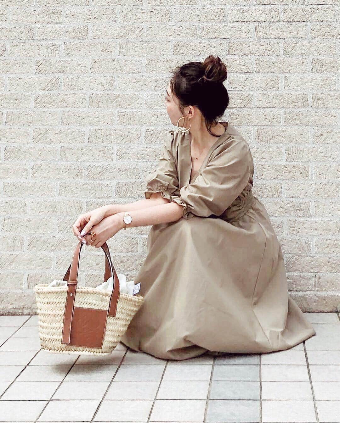 nanaさんのインスタグラム写真 - (nanaInstagram)「ㅤ ㅤ 2019.3.21 Fri #nanacoordinate 𓇼 ななコ 🐼ㅤ ㅤ ㅤ beige 𓆸𓆸𓆸  ㅤ @fifth_store の#ウエストギャザーロングワンピース が ﾒﾁｬｸﾁｬﾒﾁｬｸﾁｬ可愛すぎる❤︎❤︎❤︎ ﾅﾆｺﾉ絶妙ｶﾗｰ𓀠 ﾀｯﾌﾟﾘﾌﾝﾜﾘがｶﾜｲｲ𓋜 ﾀｯﾌﾟﾘｷﾞｬｻﾞｰがｶﾜｲｲ𓈖 ﾎﾞﾘｭｰﾑｽﾘｰﾌﾞもｶﾜｲｲ𓀤 ﾛﾝｸﾞな丈感もｻｲｺｰ𓂅  ㅤ ㅤ ㅤ 昨日は久しぶりの叙々苑❤︎❤︎ 私は初ﾏｯｺﾘでやったｹﾄﾞ ﾎﾞﾄﾙ2人で飲み切れた𓀠𓀠 ｵﾄﾅﾆﾅｯﾀﾅｰ𓃻 ｶﾙﾋﾞにﾊﾗﾐ美味しかったﾈ𓂃𓃟𓃟 ㅤ ㅤ ㅤ blog更新してます✎*。 ━━━━━☞topからﾄﾍﾞﾏｽ𓅩𓂃  ㅤ ㅤ  onepiece…#fifth #fifthtl #fifth通販 ☞なんと40%OFFクーポン出てた𓀠𓀠𓀠  ㅤ ㅤ ㅤ ㅤ ㅤ #ワンピース #onepiece #フィフス #ワンピースコーデ #code #outfit #fashion #ootd #coordinate #大人カジュアル  #locari mery  beaustagrammer #プチプラコーデ  mineby3mootd #instafashion fashionblogger #fashionista #데일리록 #코디 #옷스타그램 #멋스타그램 #穿搭 #오오티디  #패션스타그램  #楽天roomに載せてます #roomインフルエンサー」3月22日 20時03分 - nanapanda517