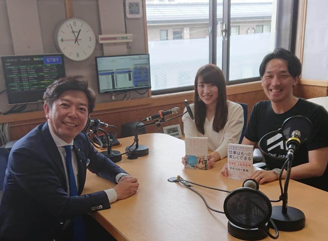 竹内弘一さんのインスタグラム写真 - (竹内弘一Instagram)「なんと！ご夫婦で２週連続8minutes！きょうはOneJapan共同代表の濱松誠さん、来週はマギーズ東京共同代表幹事の鈴木美穂さんです。二人とも同じ時期に出版するというえげつない夫婦ですが、僕が尊敬する仲間です。インタビューもめちゃおもしろかったです！」3月22日 20時03分 - takeuchi_koichi