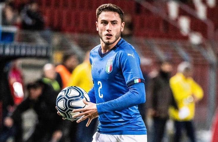 ダヴィデ・カラブリアさんのインスタグラム写真 - (ダヴィデ・カラブリアInstagram)「🇮🇹🇦🇹 #Under21 #ItaliaAustria」3月22日 20時11分 - davidecalabria2