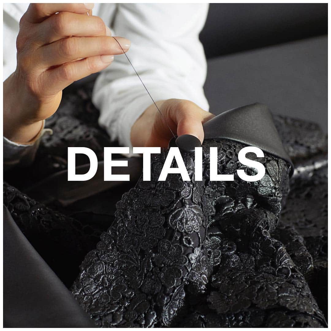 のインスタグラム：「DETAILS Every single thread counts, this is #ScervinoCoutureAPorter. . . #ScervinoSS19 #ErmannoScervino #macrame #blackjacket #handmade #madeinitaly #couture #madeinflorence #ss19 #sscollection」