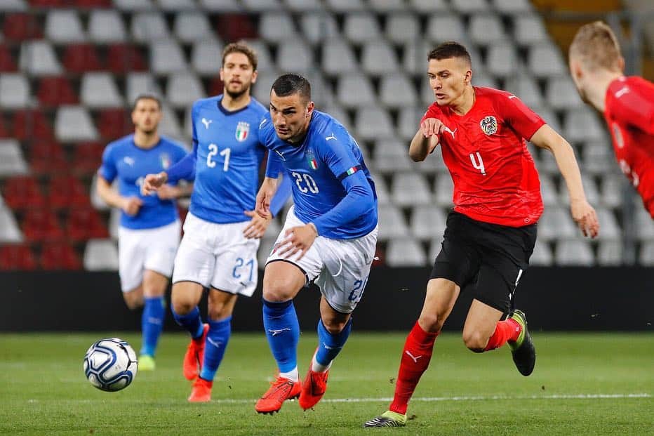 フェデリコ・ボナッツォーリのインスタグラム：「🇮🇹- 🇦🇹 #Under21#ItaliaAustria」