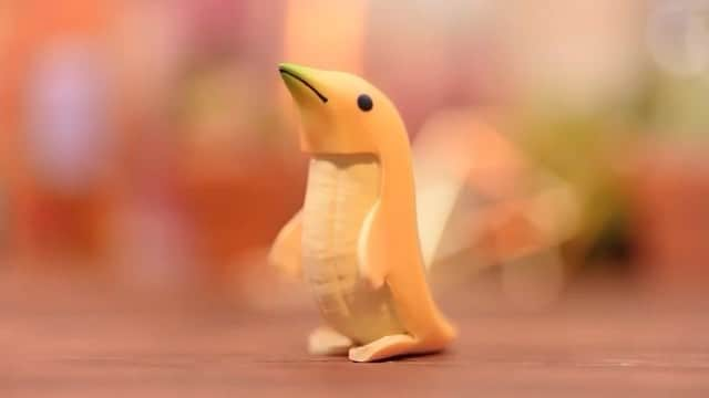 まつだ55のインスタグラム：「banana friends!  _  _  #mazda55 #matsuda55 #まつだ55 #stopmotion #miniature #banana #friends #Capsuletoys #kawaii #YouTube」