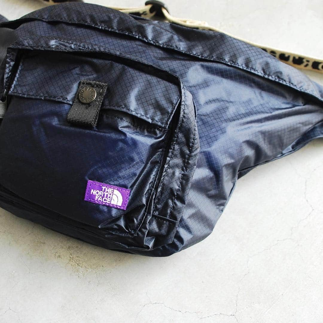 wonder_mountain_irieさんのインスタグラム写真 - (wonder_mountain_irieInstagram)「_ THE NORTH FACE PURPLE LABEL -ザ ノース フェイス パープル レーベル- "Lightweight Logo tape Waist Bag" ￥7,344- _ 〈online store / @digital_mountain〉 http://www.digital-mountain.net/shopdetail/000000007510/ _ 【オンラインストア#DigitalMountain へのご注文】 *24時間受付 *15時までのご注文で即日発送 *1万円以上ご購入で送料無料 tel：084-973-8204 _ We can send your order overseas. Accepted payment method is by PayPal or credit card only. (AMEX is not accepted)  Ordering procedure details can be found here. >>http://www.digital-mountain.net/html/page56.html _ 本店：#WonderMountain  blog>> http://wm.digital-mountain.info _ #nanamica #THENORTHFACEPURPLELABEL  #ナナミカ #ザノースフェイスパープルレーベル _ 〒720-0044  広島県福山市笠岡町4-18 JR 「#福山駅」より徒歩10分 (12:00 - 19:00 水曜定休) #ワンダーマウンテン #japan #hiroshima #福山 #福山市 #尾道 #倉敷 #鞆の浦 近く _ 系列店：@hacbywondermountain _」3月22日 20時29分 - wonder_mountain_