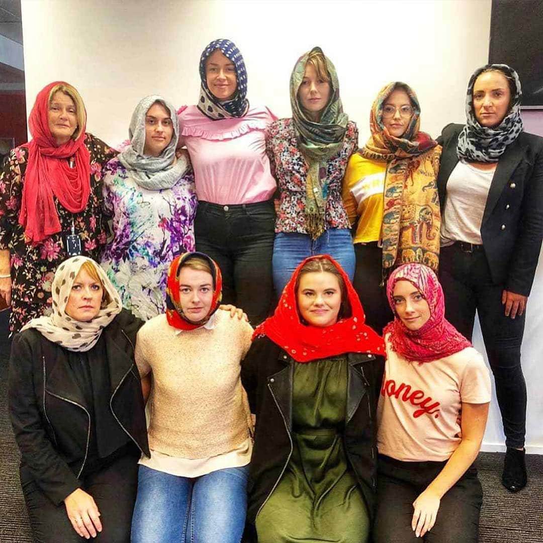 CNNさんのインスタグラム写真 - (CNNInstagram)「One week ago, a gunman killed 50 people in a terror attack at two mosques in Christchurch, New Zealand. Today, women around the country -- including Prime Minister Jacinda Ardern and Christchurch Mayor Lianne Dalziel -- wore headscarves to remember the victims and show solidarity for the Muslim community. “I hope that seeing thousands of New Zealanders wearing headscarves will show them how deeply we value and respect their courage,” said Kate Mills Workman, who is wearing one today as part of the "headscarf for harmony" campaign. (📷: William West/AFP/Getty Images, Marty Melville/AFP/Getty Images, Courtesy Hady Osman, Courtesy Kate Mills Workman, Courtesy Cathryn Allwood, Kai Schwoerer/Getty Images, Hannah Peters/Getty Images, Courtesy Izzy Ford)」3月22日 20時40分 - cnn