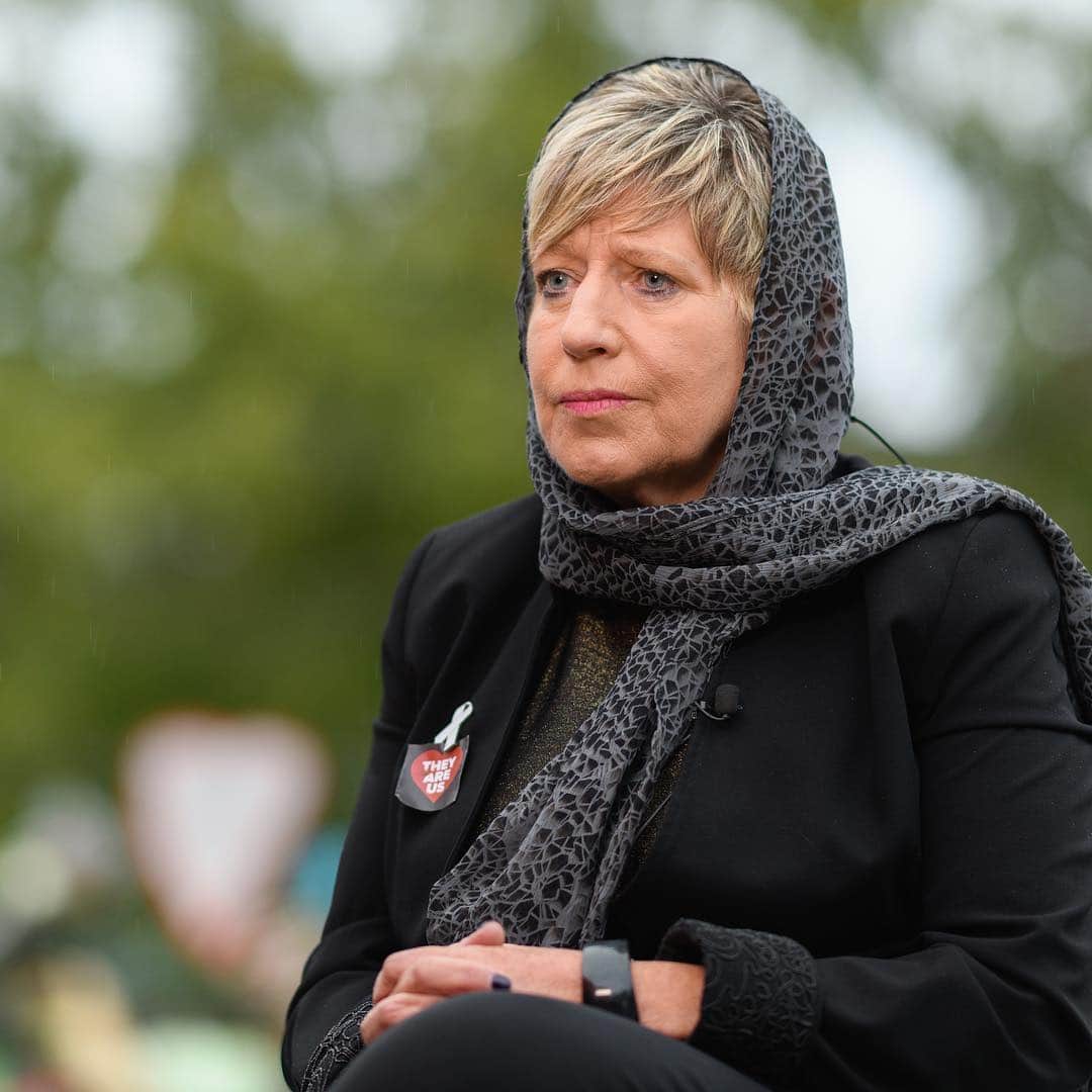 CNNさんのインスタグラム写真 - (CNNInstagram)「One week ago, a gunman killed 50 people in a terror attack at two mosques in Christchurch, New Zealand. Today, women around the country -- including Prime Minister Jacinda Ardern and Christchurch Mayor Lianne Dalziel -- wore headscarves to remember the victims and show solidarity for the Muslim community. “I hope that seeing thousands of New Zealanders wearing headscarves will show them how deeply we value and respect their courage,” said Kate Mills Workman, who is wearing one today as part of the "headscarf for harmony" campaign. (📷: William West/AFP/Getty Images, Marty Melville/AFP/Getty Images, Courtesy Hady Osman, Courtesy Kate Mills Workman, Courtesy Cathryn Allwood, Kai Schwoerer/Getty Images, Hannah Peters/Getty Images, Courtesy Izzy Ford)」3月22日 20時40分 - cnn