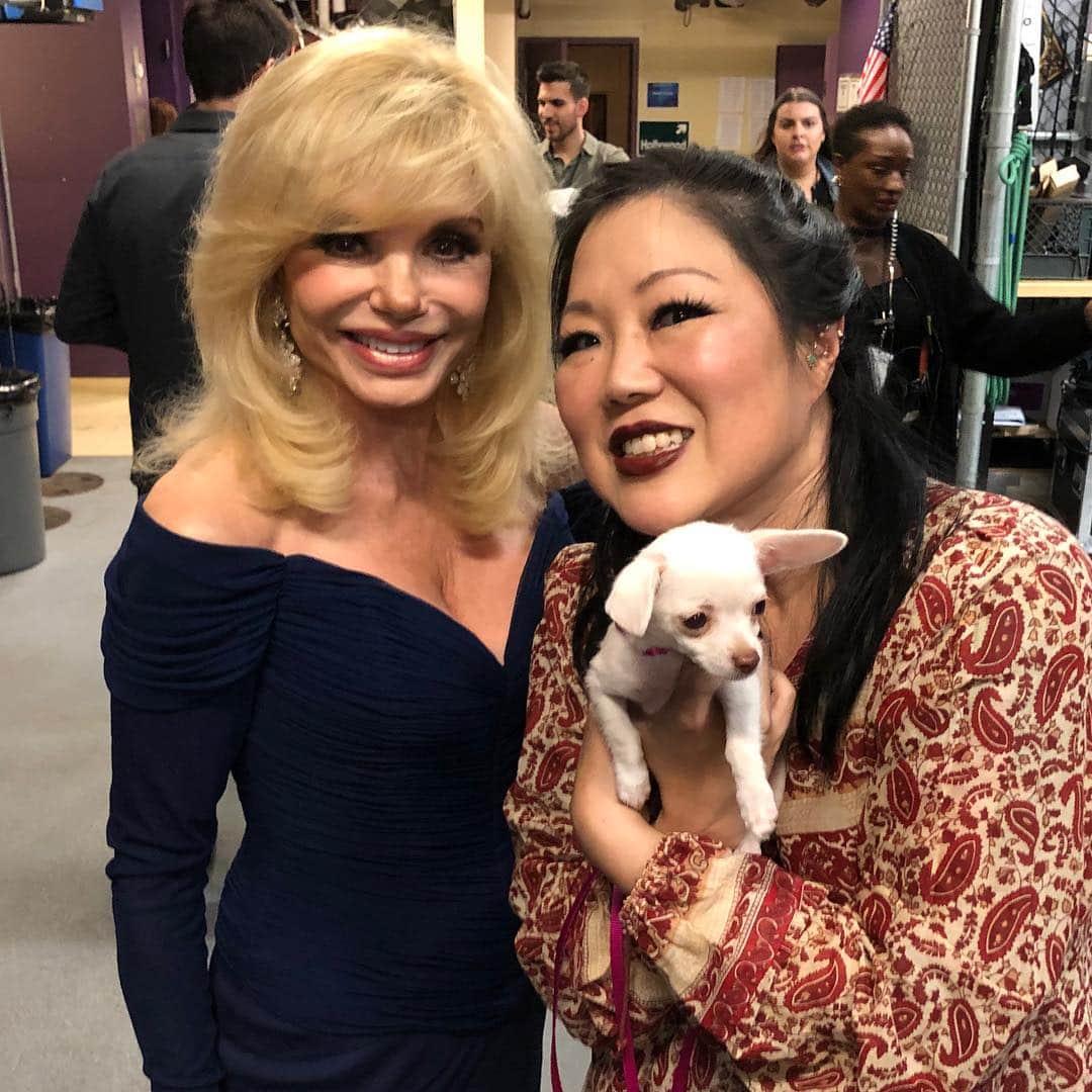 マーガレット・チョーさんのインスタグラム写真 - (マーガレット・チョーInstagram)「#lonianderson and #lucia at #laughin #instagood #rescuedog」3月22日 20時41分 - margaret_cho
