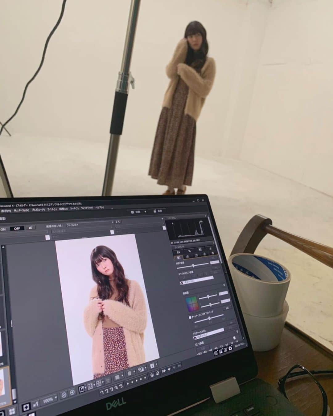 日下部美愛のインスタグラム：「ビジュアル撮影のオフショ〜〜 . . #photo #japan #model #me #code #fashion #makeup #followme #instagood #camera #instadaily #dailylook #ootd #한국 #맞팔 #사진 #데일리 #데일리룩 #인스타사진 #인스타그램 #일본인 #패션 #패션스타그램 #오오티디 #코디 #코디스타그램 #셀카 #셀피 #粉我 #偶像」