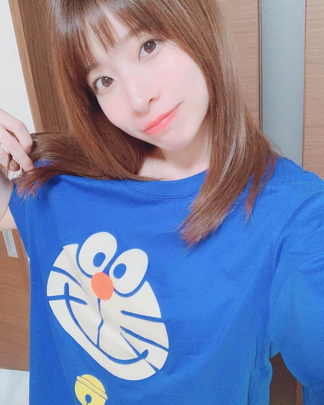 小菅怜衣さんのインスタグラム写真 - (小菅怜衣Instagram)「newドラTシャツ 💓 ドームシティのポップアップストアで購入 。 . XLサイズしかなかったんだけど 稽古着にはぴったし ‹‹\(´ω` )/›› . . . . . #ドラえもん #doraemon #도라에몽 #哆啦A夢 #小叮噹 #ドラえもん好きな人と繋がりたい #ドラえもんグッズ #ドラえもんtシャツ #ドラえもん大好き #映画ドラえもん #月面探査記 #ドラすたぐらむ #ドラスタグラム #instadoraemon #doraemonlovers #doraemonfans #doraemoncollection #photooftheday #picoftheday #instadaily #bestoftheday #instacollection」3月22日 20時51分 - kosuge_rei