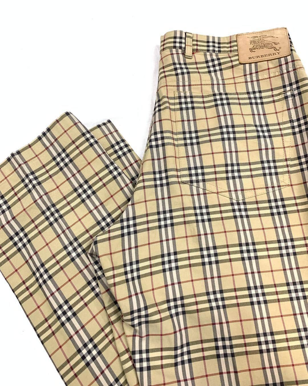 のインスタグラム：「JAMMRU 入荷オープンは3/23です！ 3/23 NEW ARRIVAL!! Burberry check pants .  商品のお問い合わせは3/25月曜日以降お電話で承ります。 . #お問い合わせはお電話で承ります #jammru #osaka  #fashion  #streetstyle  #streetfashion  #vtg  #vintage  #used  #usedclothing  #古着 #古着屋 #ファッション #70s #80s #90s #burberry」