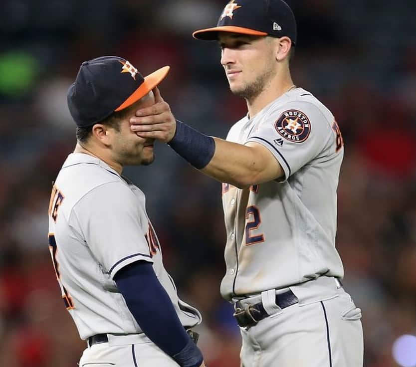ホセ・アルトゥーベのインスタグラム：「Congrats to my boy ABreg !! Nobody deserves it more than you . Looking forward to keep playing with you ❤️🙏🏻」