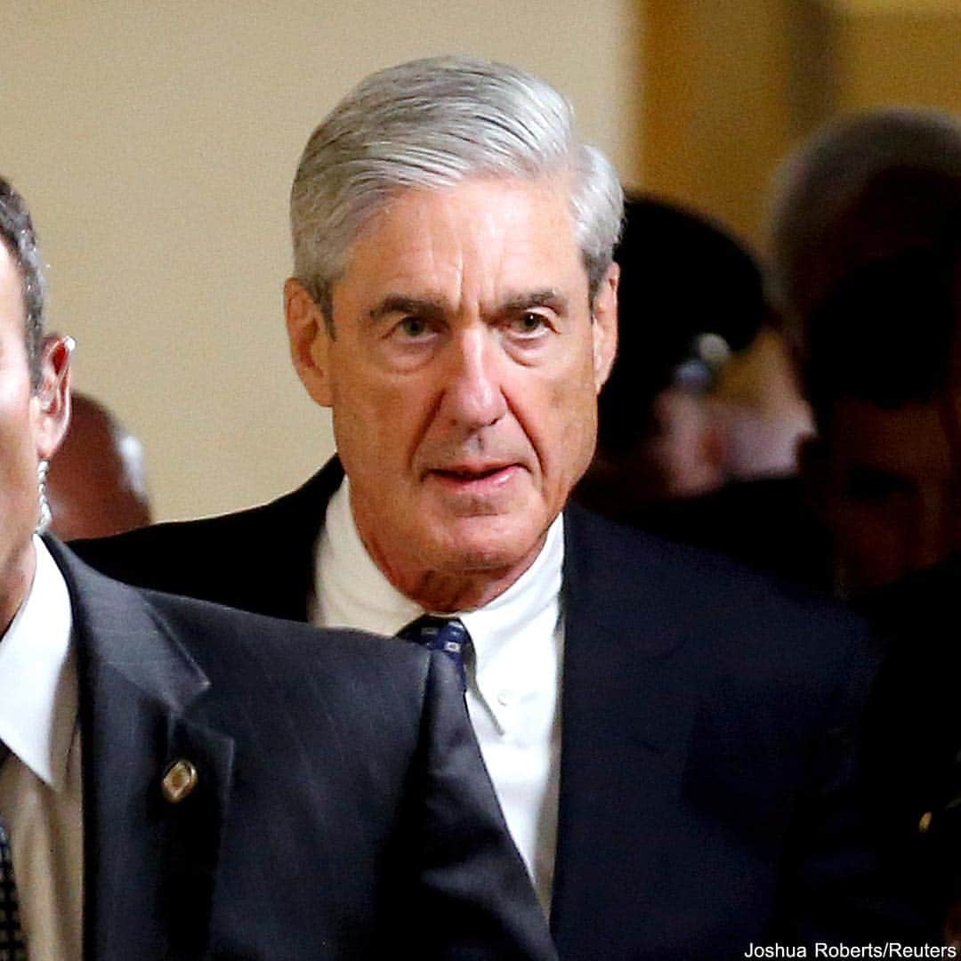 ABC Newsさんのインスタグラム写真 - (ABC NewsInstagram)「BREAKING: Special counsel Robert Mueller has delivered his report to Attorney General William Barr, DOJ says. Link to full story in bio. #mueller #politics #trump #russia #investigation #abc #abcnews #breakingnews」3月23日 6時11分 - abcnews