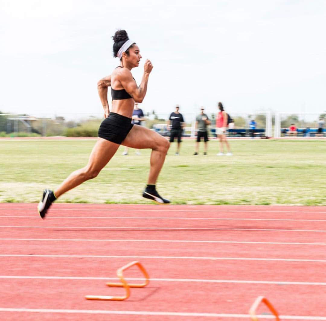 ジョディ・ウィリアムズさんのインスタグラム写真 - (ジョディ・ウィリアムズInstagram)「tunnel vision」3月23日 6時15分 - jodiealicia