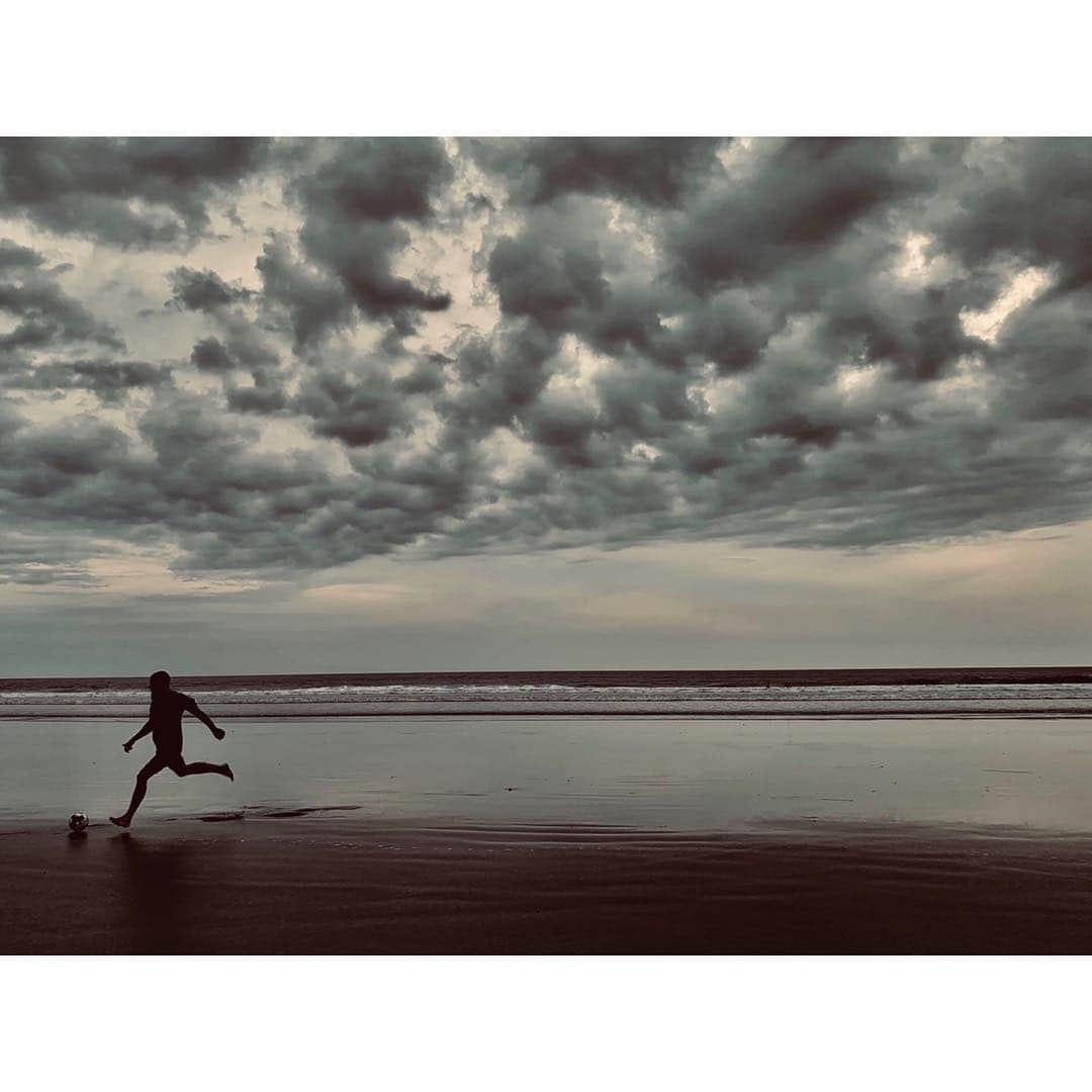 アビゲイル・スペンサーさんのインスタグラム写真 - (アビゲイル・スペンサーInstagram)「🏃🏻‍♂️.」3月23日 7時09分 - abigailspencer