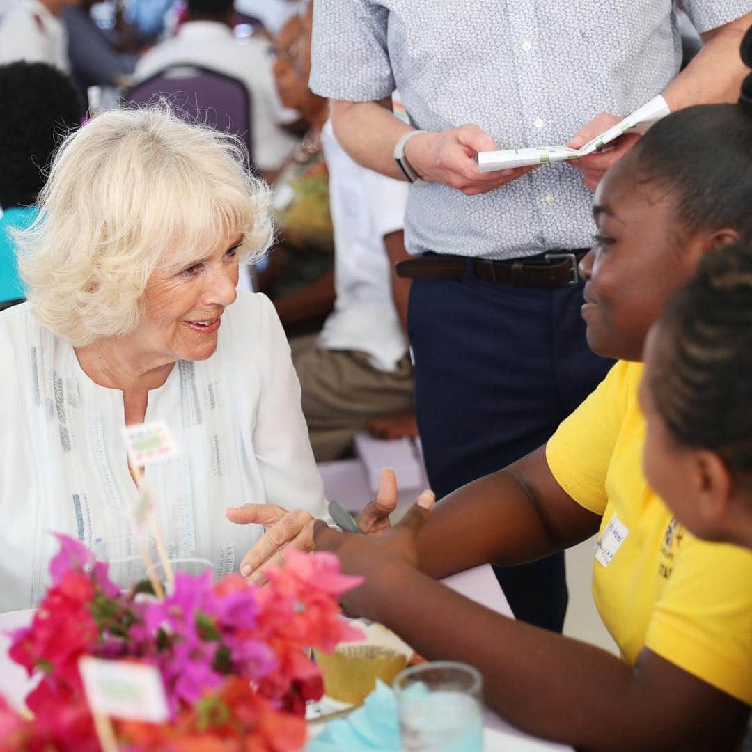 ロイヤル・ファミリーさんのインスタグラム写真 - (ロイヤル・ファミリーInstagram)「The Prince of Wales and the Duchess of Cornwall continued their Tour of The Caribbean this week, carrying out a number of engagements in Barbados, St Vincent and the Grenadines and St Kitts and Nevis.  His Royal Highness yesterday announced the launch of The Prince of Wales Commonwealth Scholarship - the programme will give Commonwealth students the opportunity to study subjects such as Climate Change, sustainability and the blue economy at Cambridge University. #RoyalVisitStKitts During #RoyalVisitBarbados, @lionelrichie was unveiled as the first Global Ambassador of The Princes Trust - The Prince's Trust International was founded by The Prince of Wales in 2015 to share the successful programmes of @princestrust and reach more young people worldwide. Meanwhile, The Duchess of Cornwall attended a #CommonwealthBigLunch pupils at the Derrick Smith School - The Big Lunch encourages people to come together to share food and friendship and make new connections. As part of #RoyalVisitStVincent The Prince of Wales visited The Prospect Brighton Mangrove, the only remaining white mangrove and coastal forest in mainland St Vincent and home to unique wildlife, including blue land crab and red footed turtle.  Follow @ClarenceHouse for more details on The Prince of Wales and The Duchess of Cornwalls' Caribbean Tour.」3月22日 22時58分 - theroyalfamily